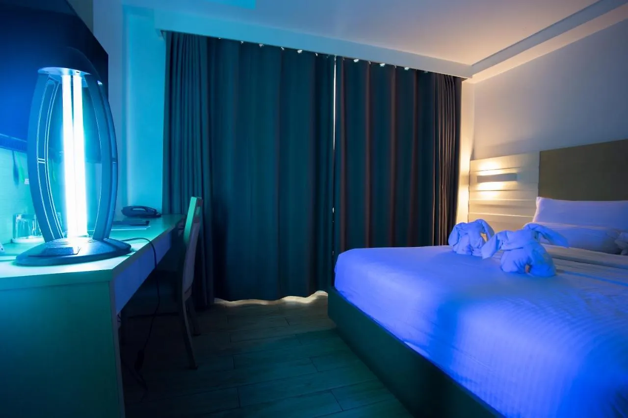 Heroes Hotel Manille 3*,