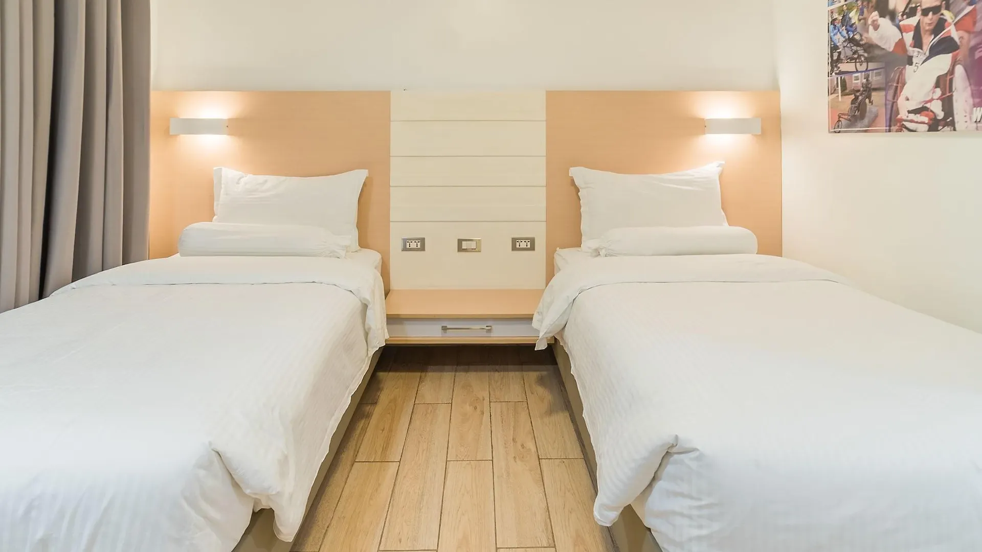 Heroes Hotel Manille