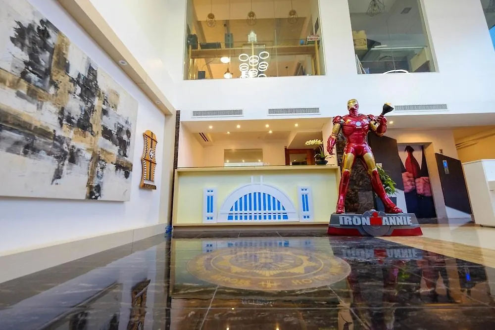 Heroes Hotel Manille