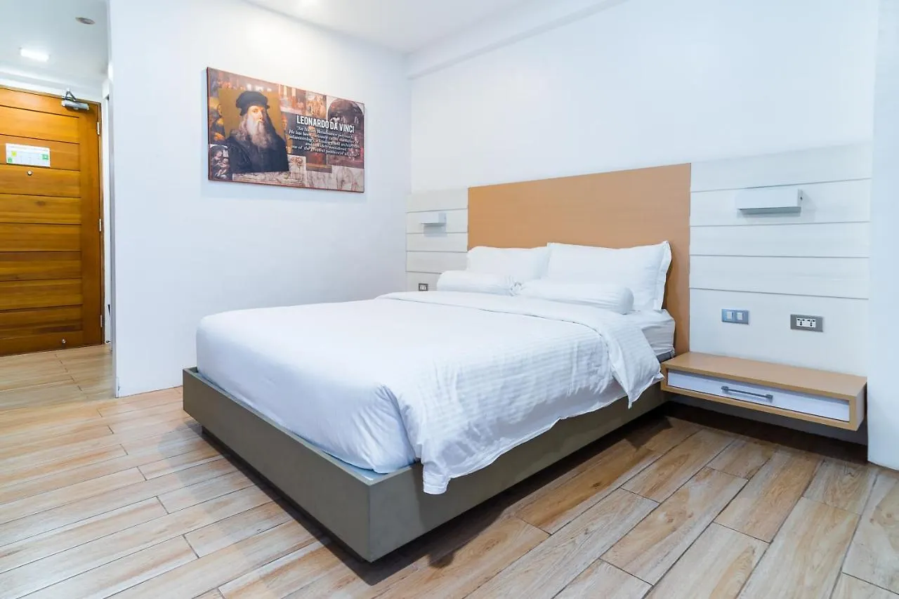 Heroes Hotel Manille