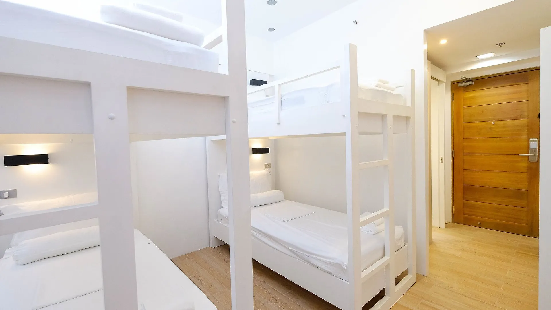 Heroes Hotel Manille
